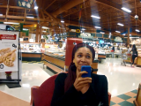 En góndola por el supermercado, una curiosa experiencia de compra «a la italiana»
